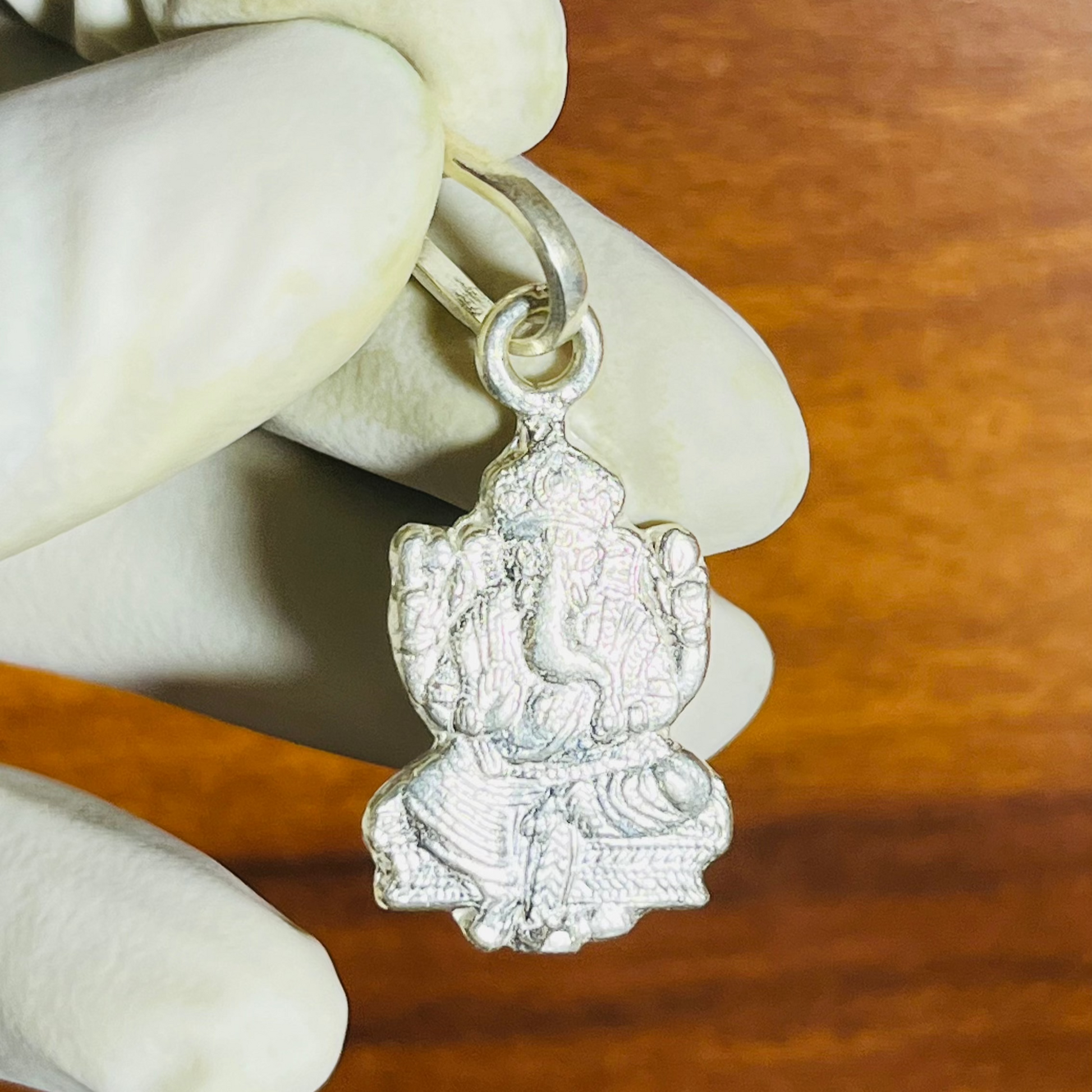 🙏 Ganpati Bappa Miniature Pendant – 925 Pure Silver | Daily Wear Edition