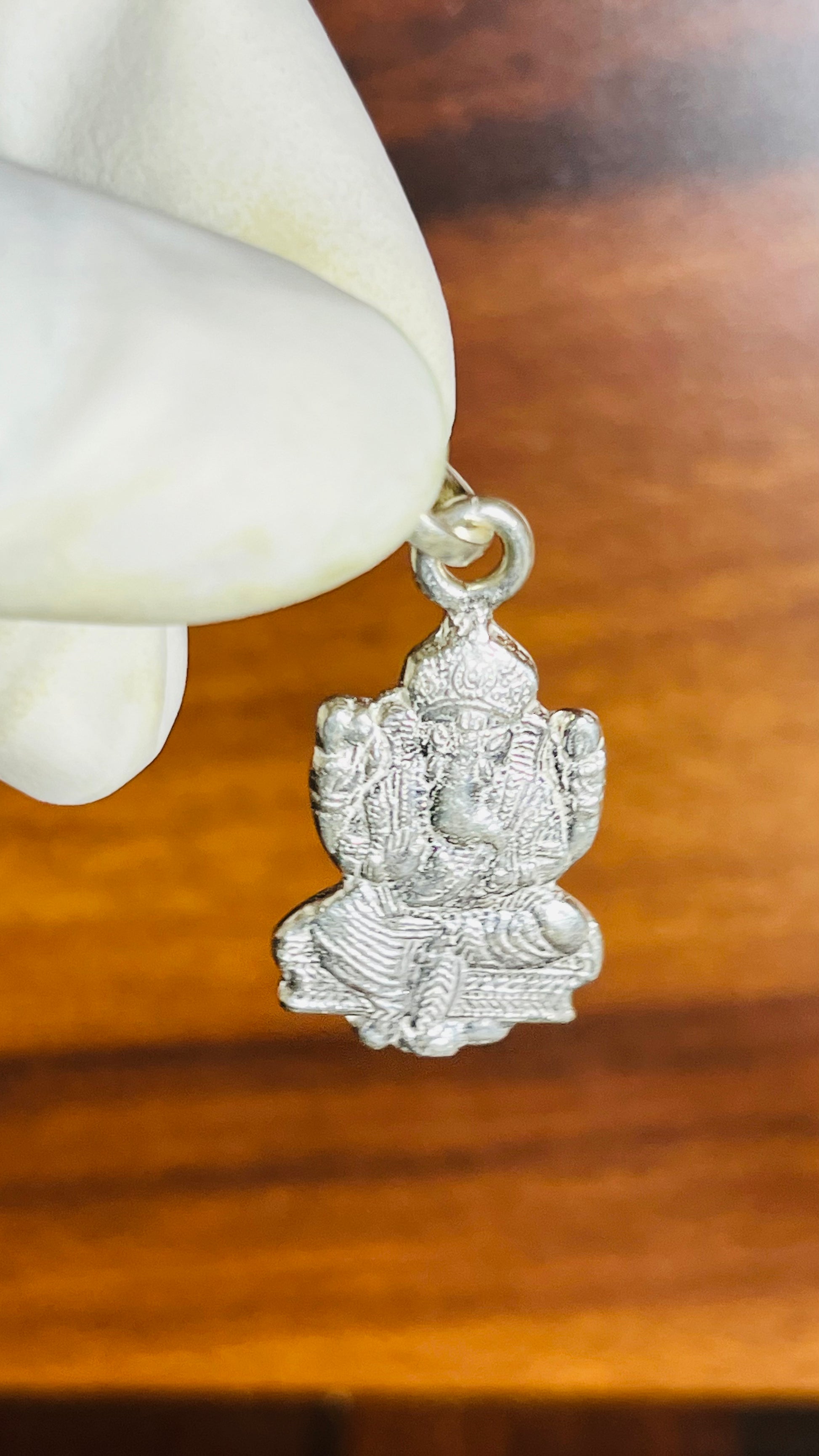 🙏 Ganpati Bappa Miniature Pendant – 925 Pure Silver | Daily Wear Edition