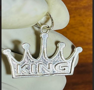 👑 KING Crown Pendant – Pure Silver | Royal Style for the Modern Ruler