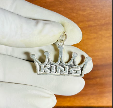 👑 KING Crown Pendant – Pure Silver | Royal Style for the Modern Ruler
